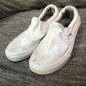 White slip on VANs size 8